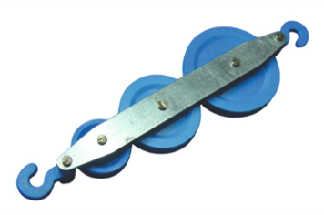 Three Pulleys in a Straight Line Made of ABS with Metal Frame and Hooks Three Pulleys in a Straight Line Made of ABS with Metal Frame and Hooks